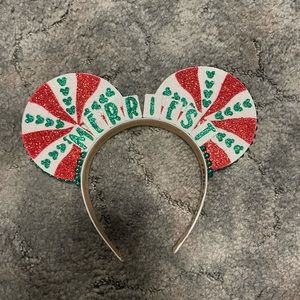 Small shop Christmas ears